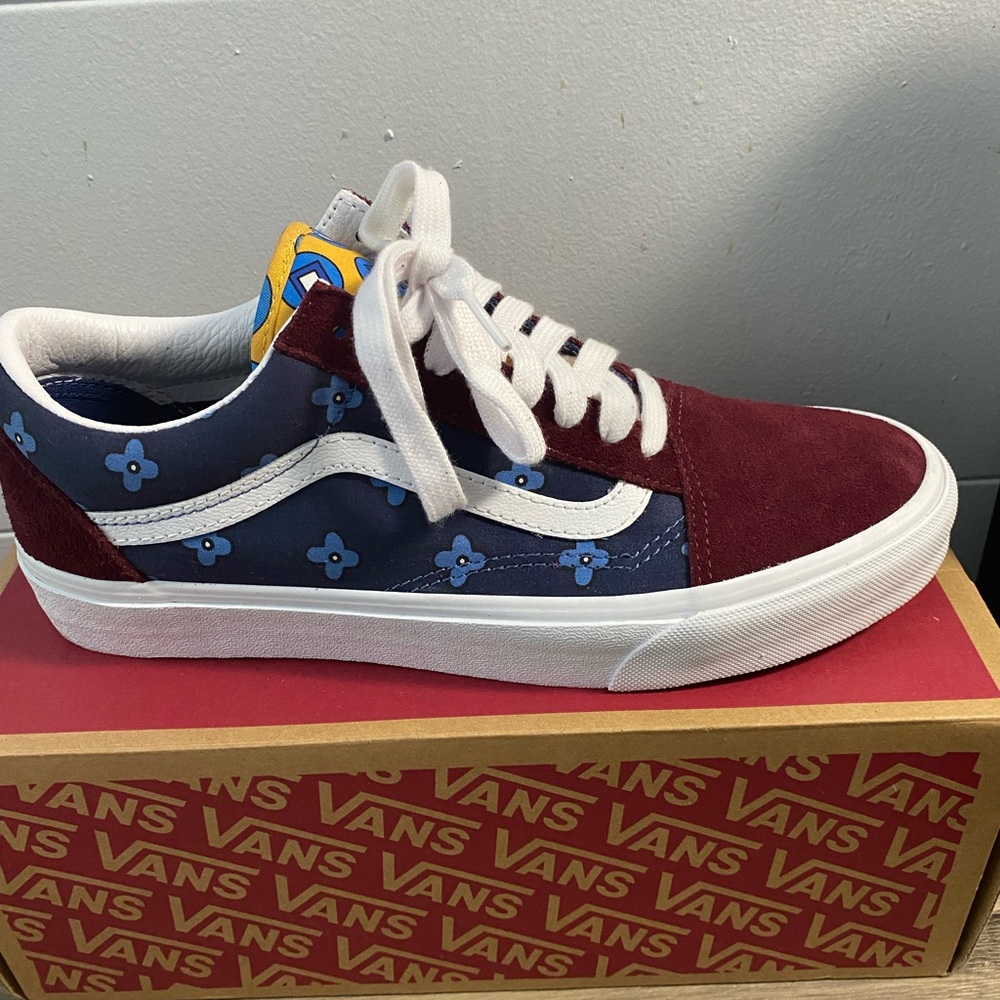 Vans - Picture 2 of 5
